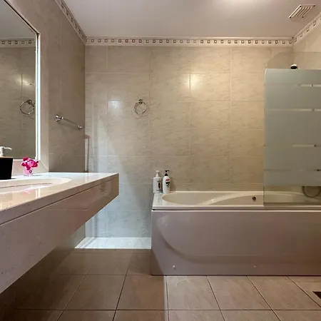 Forum Madeira Near Formosa Funchal (Madeira)